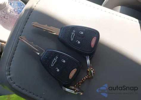 2008 Dodge Avenger R/T из США, поврежденный, VIN 1B3LC76M38N690883